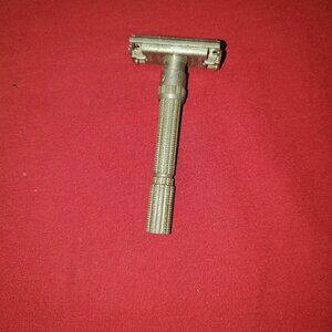 USED GILLETTE VINTAGE MENS 19753 SAFETY RAZOR